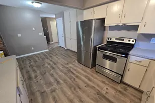 4002 Oak St, Longview, WA 98632 - Photo 14