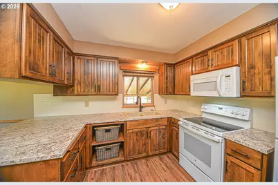 27340 Parkdale Rd, Rainier, OR 97048 - Photo 10