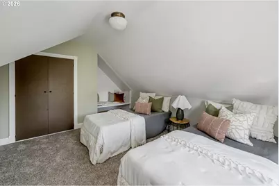 1725 N Sumner St, Portland, OR 97217 - Photo 38