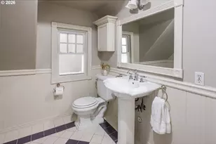 1725 N Sumner St, Portland, OR 97217 - Photo 36