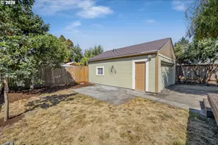 1725 N Sumner St, Portland, OR 97217 - Photo 44