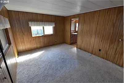 569 S 51st Pl, Springfield, OR 97478 - Photo 10