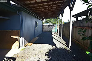 569 S 51st Pl, Springfield, OR 97478 - Photo 34