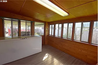 569 S 51st Pl, Springfield, OR 97478 - Photo 22