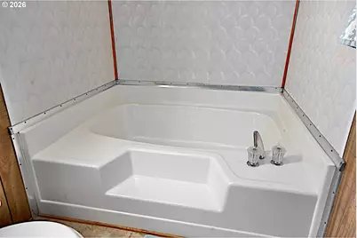 569 S 51st Pl, Springfield, OR 97478 - Photo 12