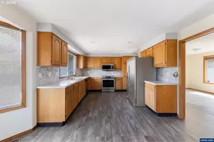 875 Jev Ct, Salem, OR 97304 - Photo 10