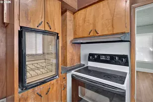 4382 NE 88th Ave, Portland, OR 97220 - Photo 10
