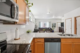 6046 SE 136th Ave, Portland, OR 97236 - Photo 6