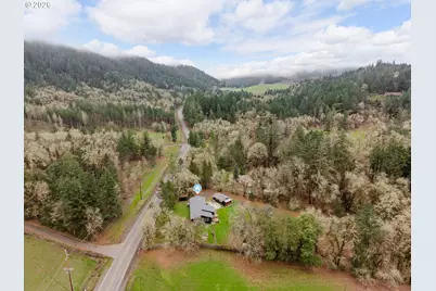 8148 Melqua Rd, Umpqua, OR 97486 - Photo 6