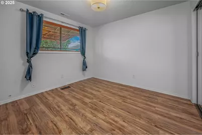 4524 NE 76th Ave, Portland, OR 97218 - Photo 20