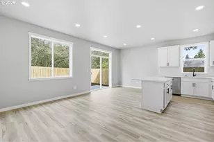 3163 NE 117th Ave, Portland, OR 97220 - Photo 12