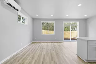 3163 NE 117th Ave, Portland, OR 97220 - Photo 10