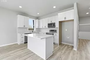 3163 NE 117th Ave, Portland, OR 97220 - Photo 16