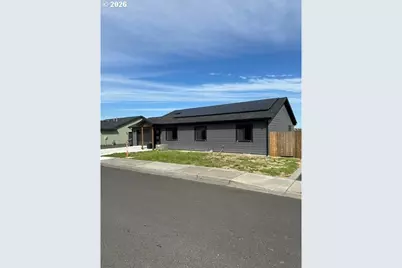 127 SW Nye Ave, Pendleton, OR 97801 - Photo 2