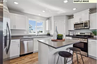 728 Merriott Lane, Woodburn, OR 97071 - Photo 4