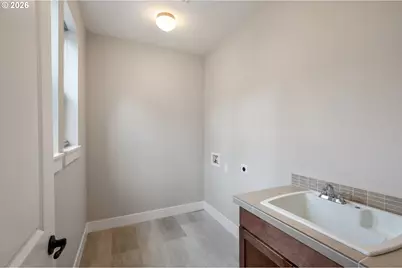 11614 NW Kearney St, Portland, OR 97229 - Photo 32
