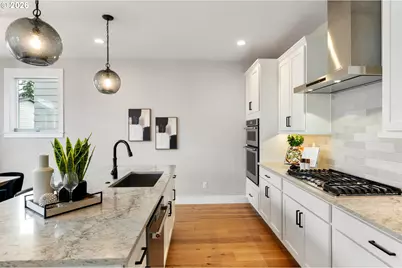 11614 NW Kearney St, Portland, OR 97229 - Photo 14