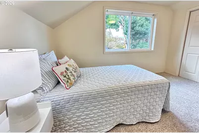 1364 Victorian Way, Eugene, OR 97401 - Photo 24