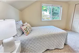 1364 Victorian Way, Eugene, OR 97401 - Photo 24