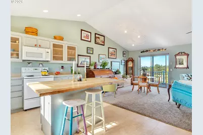 315 NW 5th St #103, Long Beach, WA 98631 - Photo 32