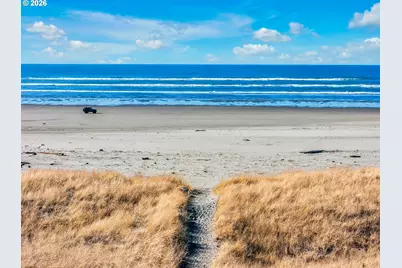 315 NW 5th St #103, Long Beach, WA 98631 - Photo 42