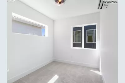 4372 NE Going St, Portland, OR 97218 - Photo 8