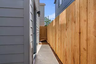 4372 NE Going St, Portland, OR 97218 - Photo 14