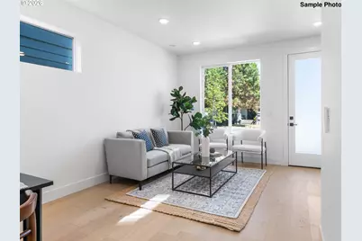 4372 NE Going St, Portland, OR 97218 - Photo 2