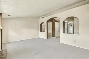 1057 Mount View Ln., Molalla, OR 97038 - Photo 8