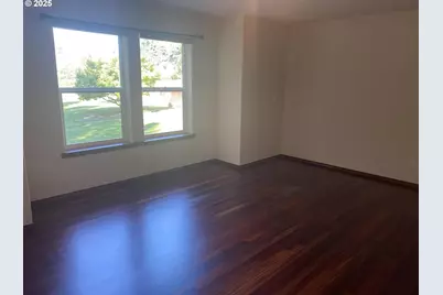 534 NE South Shore Rd, Portland, OR 97211 - Photo 10