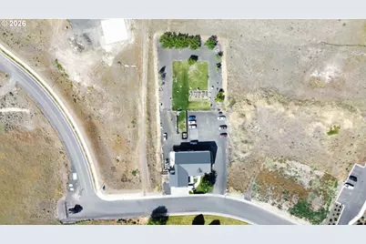 1745 SW 24th St, Pendleton, OR 97801 - Photo 2