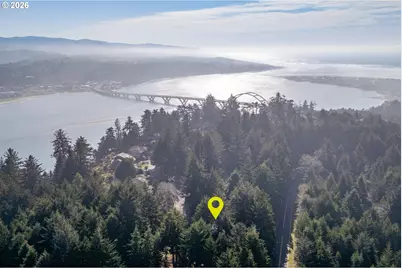 705 NW Highland Cir, Waldport, OR 97394 - Photo 2