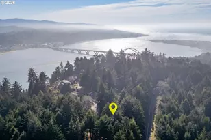 705 NW Highland Cir, Waldport, OR 97394 - Photo 2