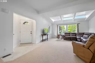 3220 Crescent Ave, Eugene, OR 97408 - Photo 4