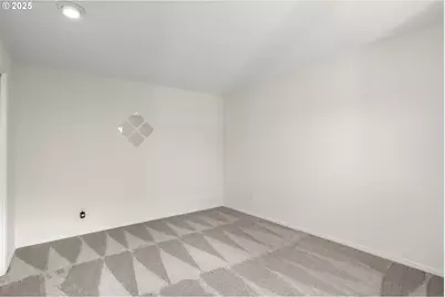8601 NW Hazeltine St, Portland, OR 97229 - Photo 22