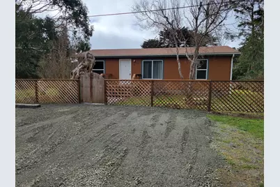 303 13th St SW, Bandon, OR 97411 - Photo 2