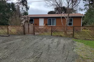 303 13th St SW, Bandon, OR 97411 - Photo 2