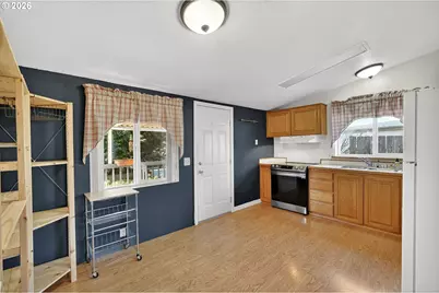 1691 SE Cedar Creek Pl, Gresham, OR 97080 - Photo 10