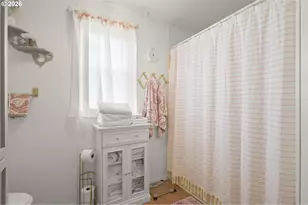 2333 N Terry St, Eugene, OR 97402 - Photo 20
