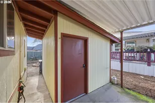 1199 N Terry St, Eugene, OR 97402 - Photo 36