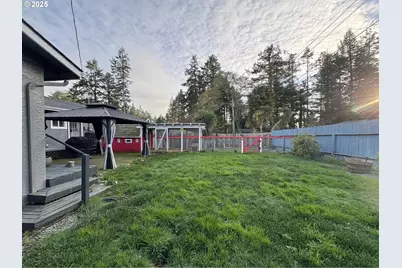 627 Richard St, Brookings, OR 97415 - Photo 4