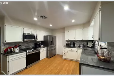 627 Richard St, Brookings, OR 97415 - Photo 16