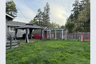 627 Richard St, Brookings, OR 97415 - Photo 42
