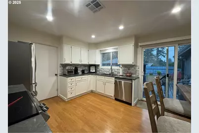 627 Richard St, Brookings, OR 97415 - Photo 18