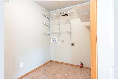 572 Royal Tern Ave, Halsey, OR 97348 - Photo 16