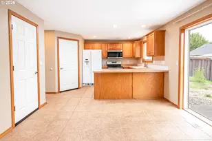 572 Royal Tern Ave, Halsey, OR 97348 - Photo 10