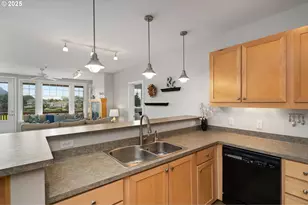 1108 S Holladay Dr, Seaside, OR 97138 - Photo 10