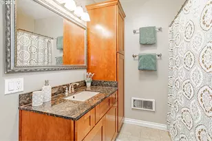 1849 N Jantzen Ave, Portland, OR 97217 - Photo 14