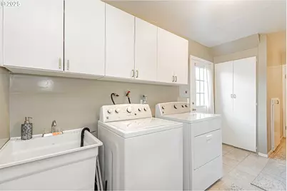 1849 N Jantzen Ave, Portland, OR 97217 - Photo 16