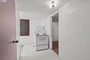 535 NE Knott St, Portland, OR 97212 - Photo 36